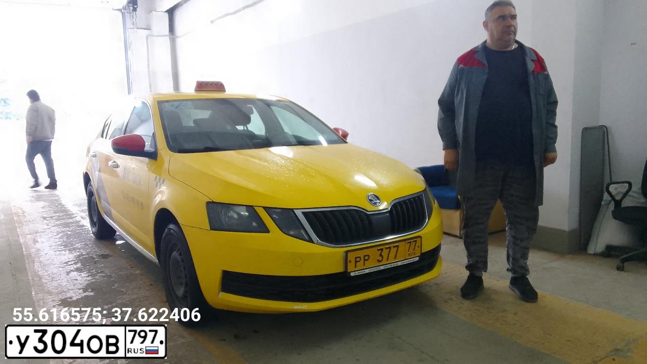 Фото автомобиля SKODA OCTAVIA, 2018 — госномер Х967ТР72. Цвет: Белый