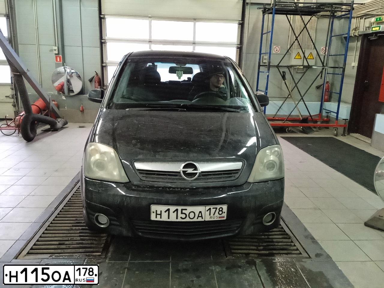 Фото автомобиля OPEL MERIVA, 2007 — госномер Н115ОА178. Цвет: ЧЕРНЫЙ