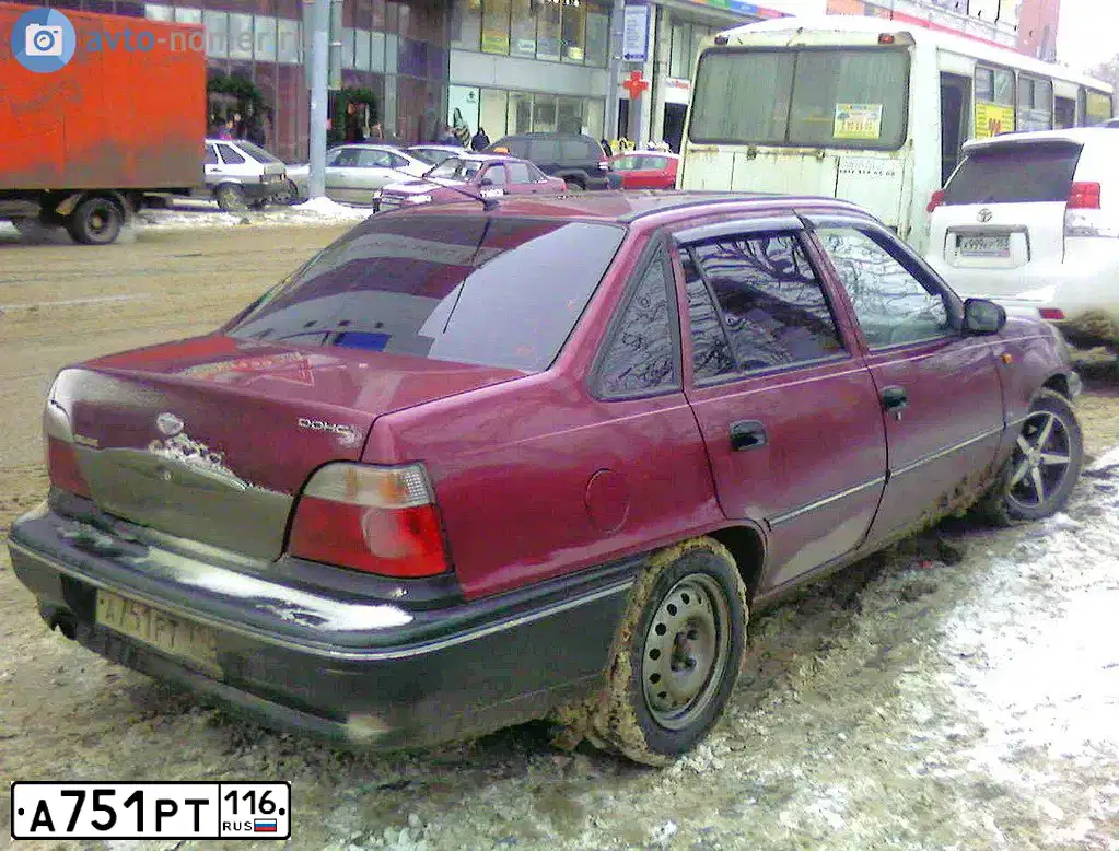 Фото автомобиля DAEWOO NEXIA, 2007 — госномер А751РТ116. Цвет: БОРДОВЫЙ