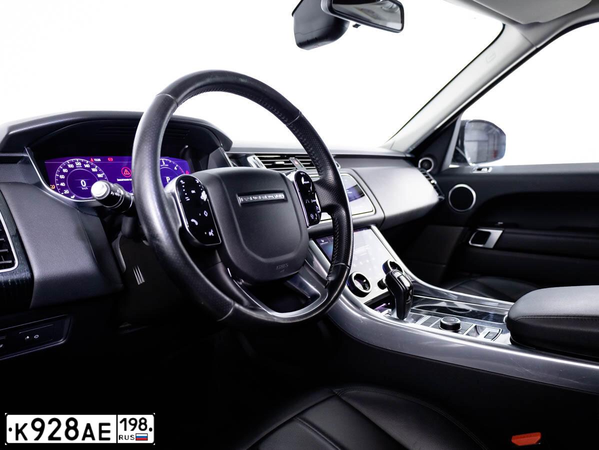Фото автомобиля LANDROVER RANGE ROVER SPORT, 2020 — госномер М022ОЕ198. Цвет: СЕРЫЙ