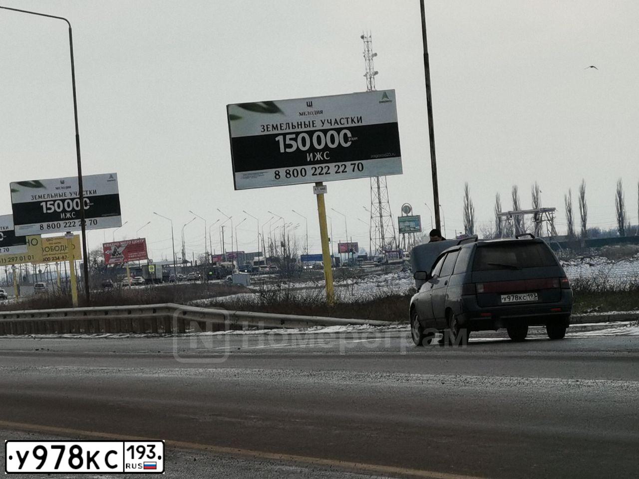 Фото автомобиля LADA 2111, 1999 — госномер В413ТК31. Цвет: СЕРЕБРИСТО-ЗЕЛЕНЫЙ