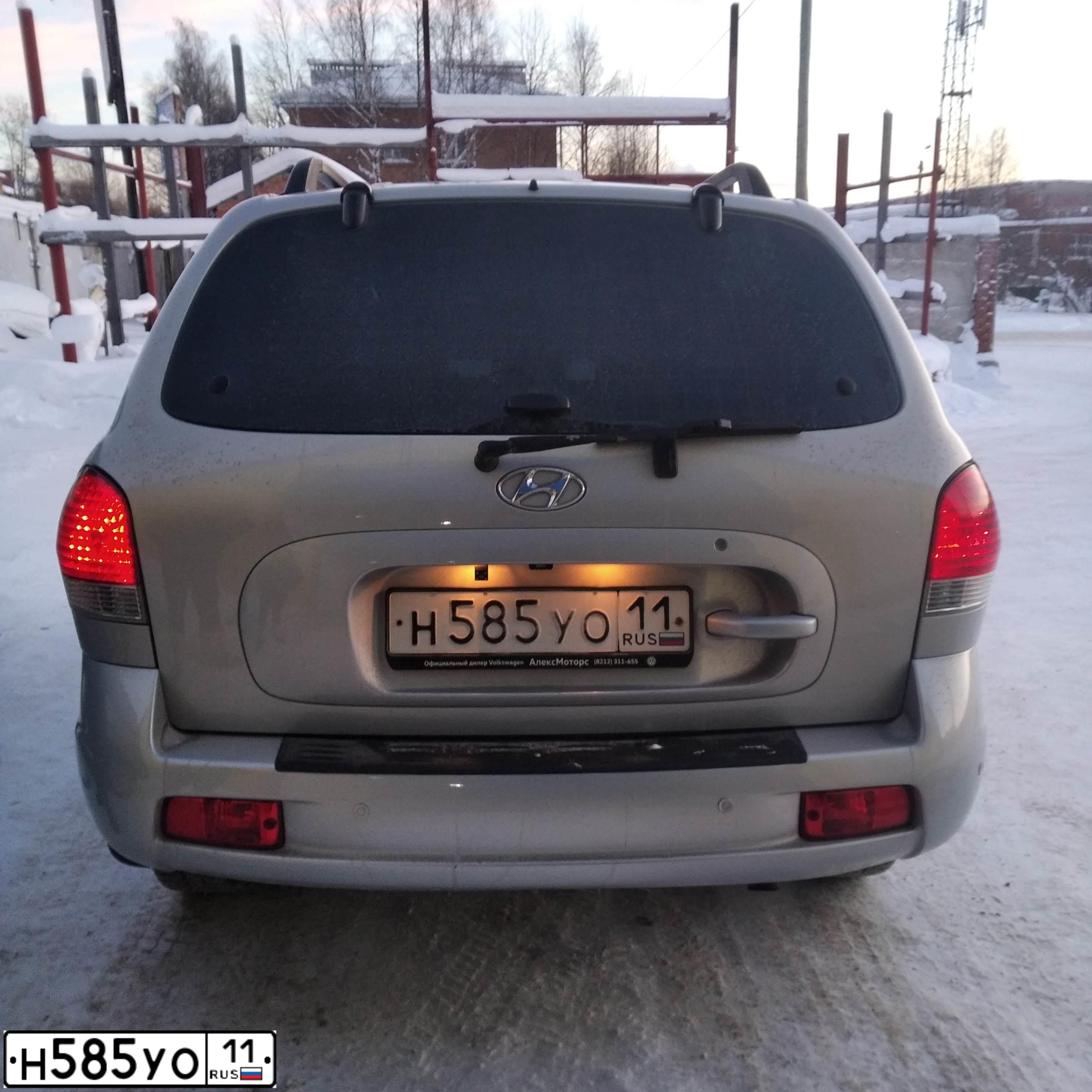 Фото автомобиля TAGAZ SANTA FE CLASSIC, 2010 — госномер Н585УО11. Цвет: СЕРЕБРИСТЫЙ