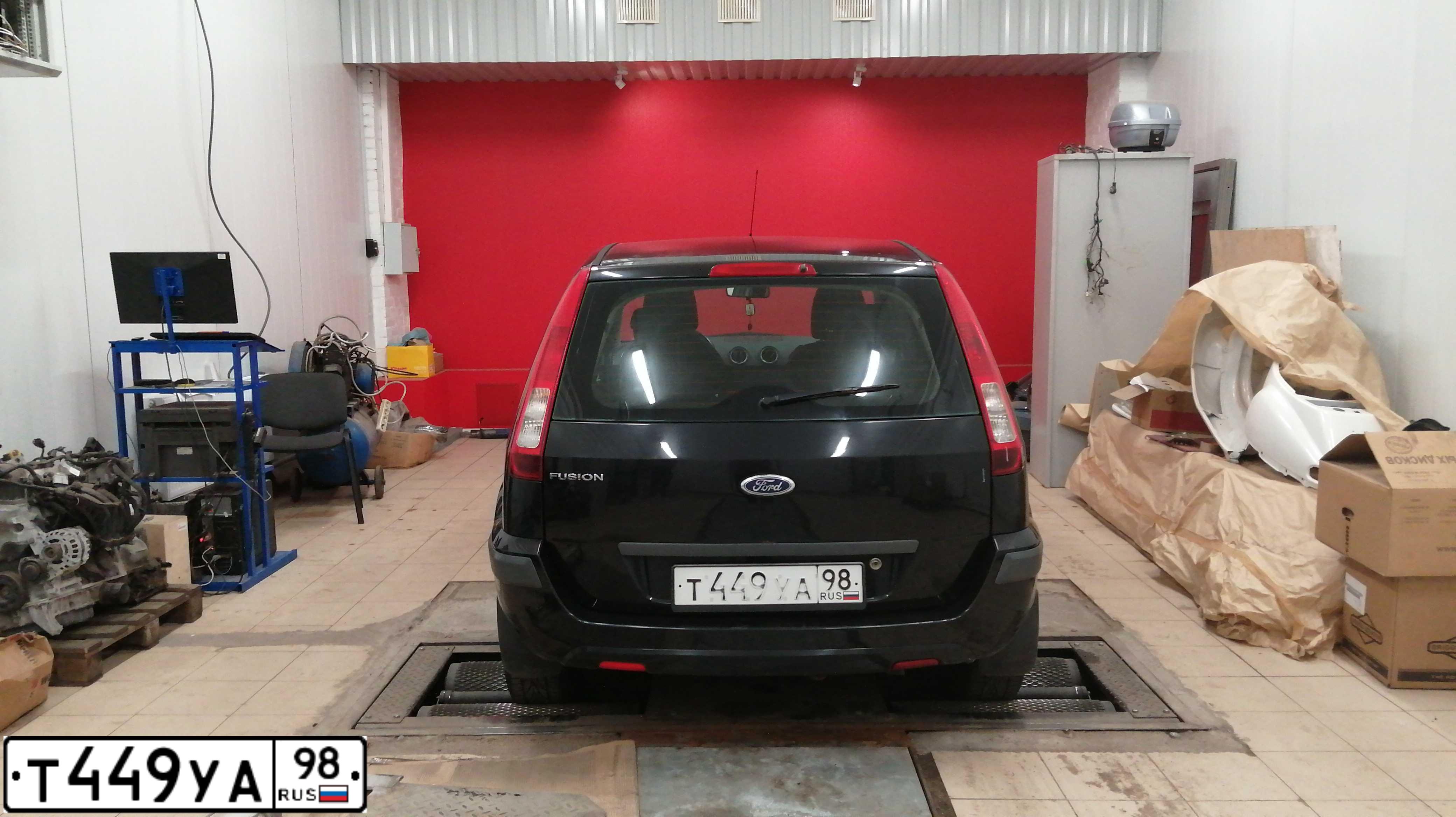 Фото автомобиля FORD FUSION, 2008 — госномер Т449УА98. Цвет: ЧЕРНЫЙ