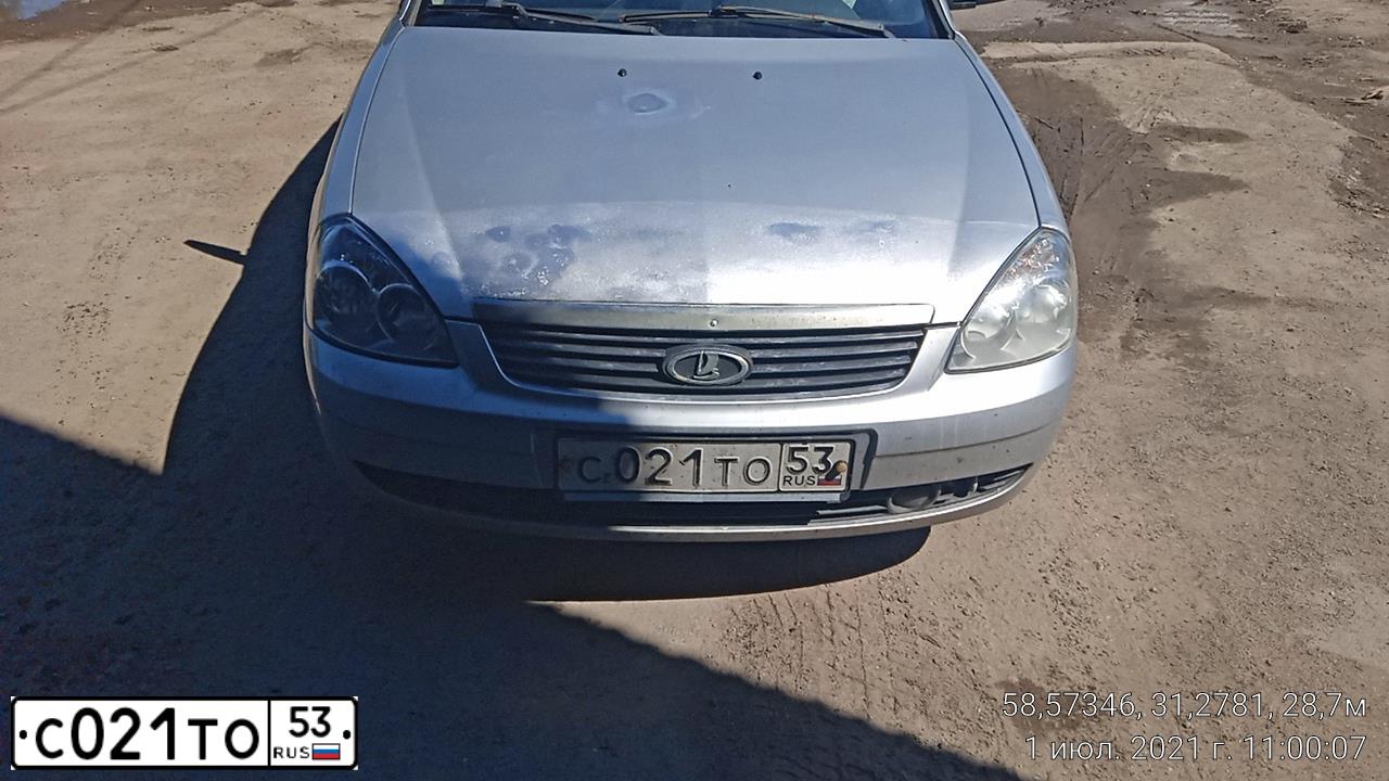 Фото автомобиля LADA 2171 PRIORA, 2012 — госномер Е608ЕК147. Цвет: СВЕТЛО СЕРЕБ МЕТАЛ