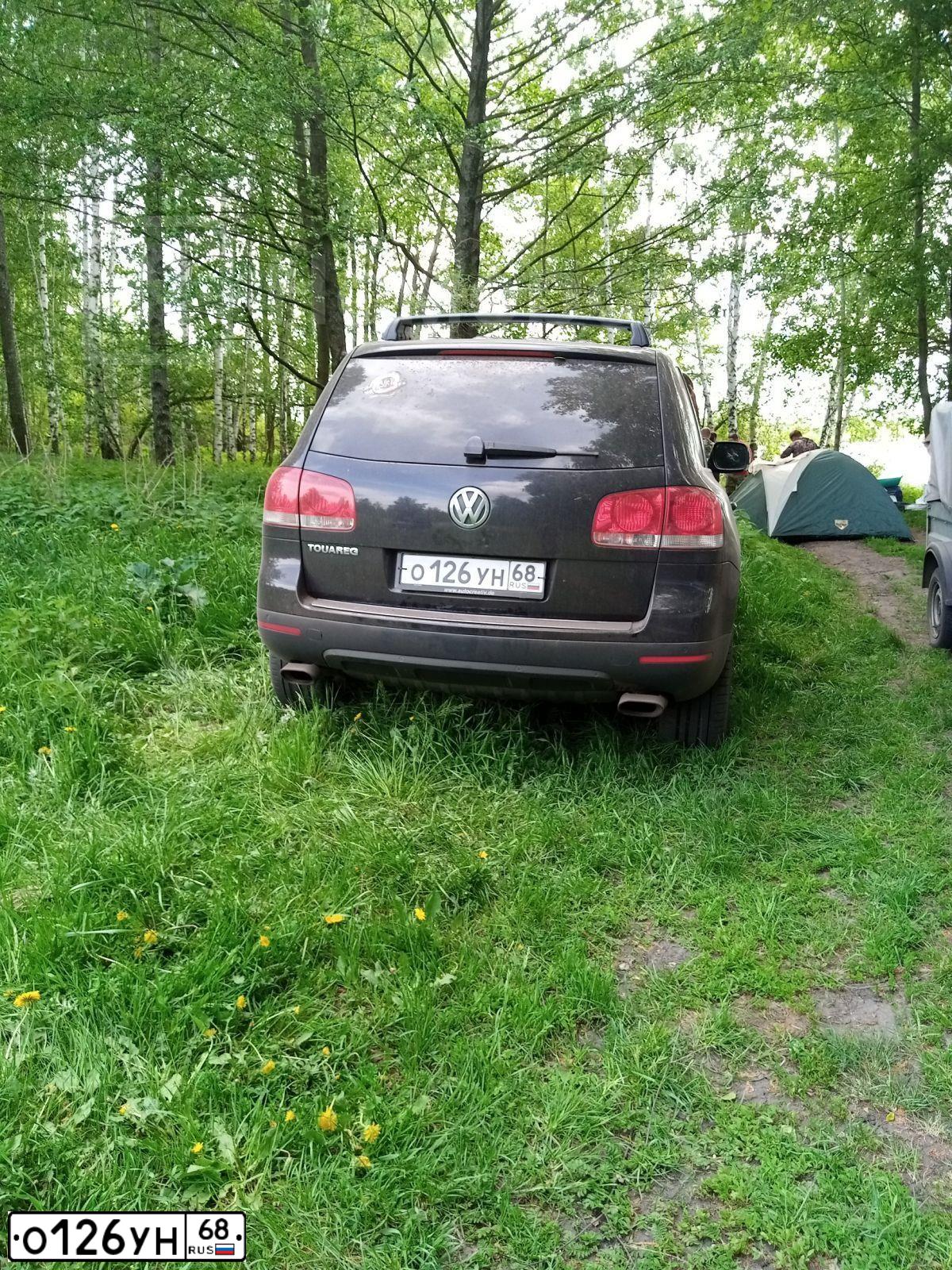 Фото автомобиля VOLKSWAGEN TOUAREG, 2005 — госномер О616НТ62. Цвет: ЧЕРНЫЙ