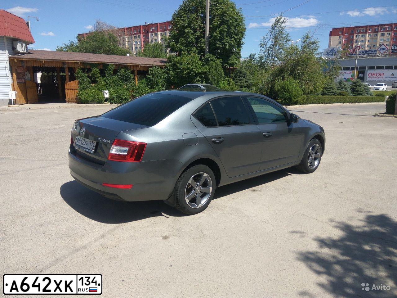 Фото автомобиля SKODA OCTAVIA, 2014 — госномер К232МН30. Цвет: ТЕМНО СЕРЫЙ