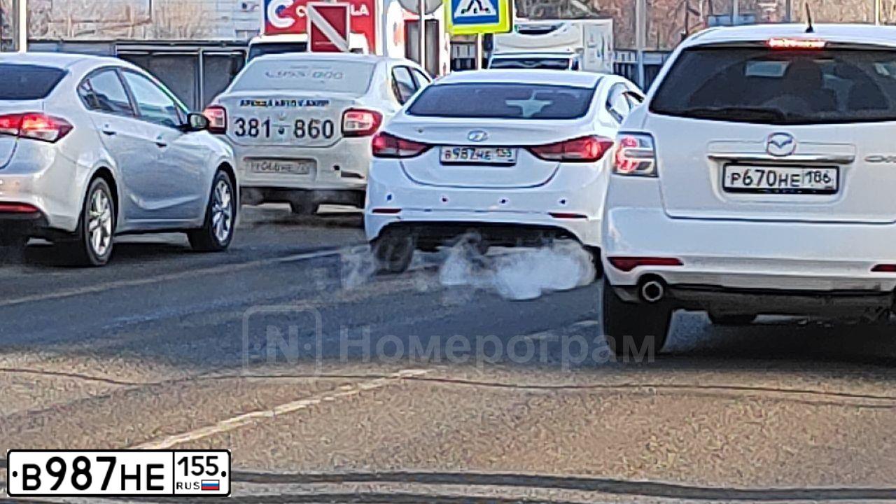 Фото автомобиля HYUNDAI ELANTRA, 2014 — госномер К006АУ702. Цвет: Белый