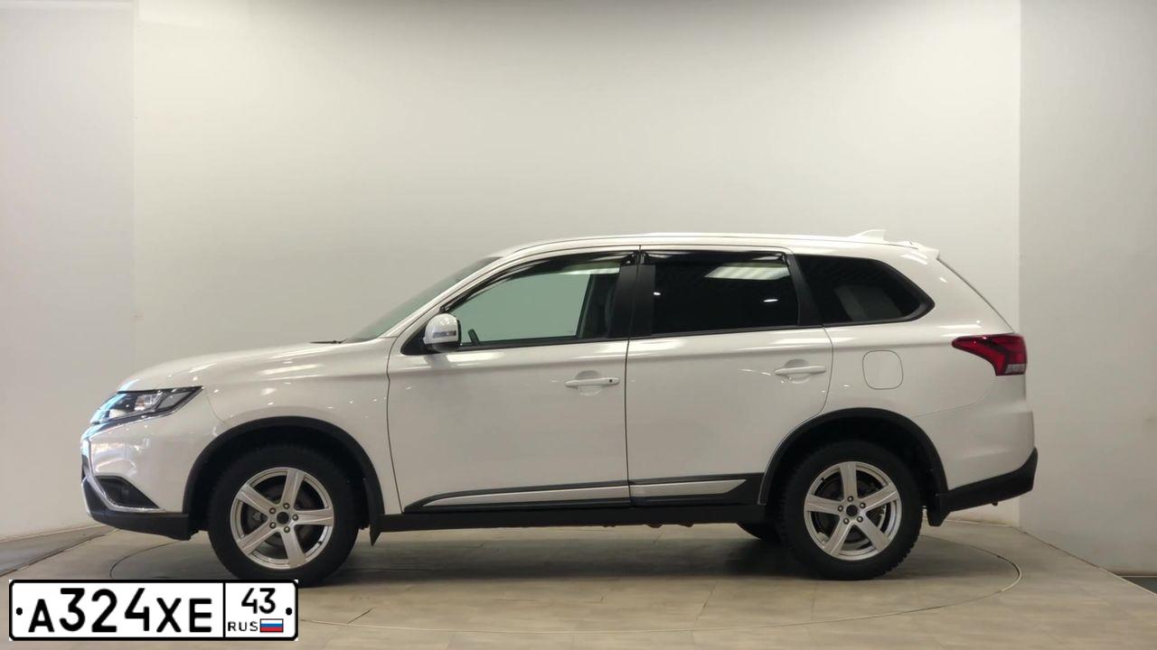 Фото автомобиля MITSUBISHI OUTLANDER, 2021 — госномер В213ТК43. Цвет: Белый