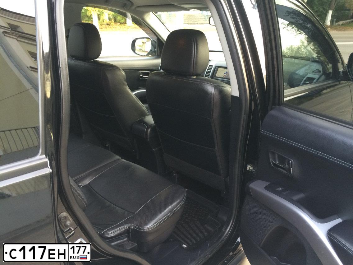 Фото автомобиля MITSUBISHI OUTLANDER, 2011 — госномер Х977ВН37. Цвет: ЧЕРНЫЙ