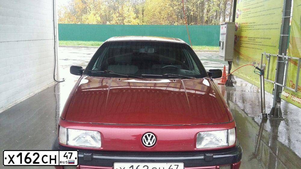 Фото автомобиля VOLKSWAGEN PASSAT, 1991 — госномер А414ТН178. Цвет: ВИШНЕВЫЙ