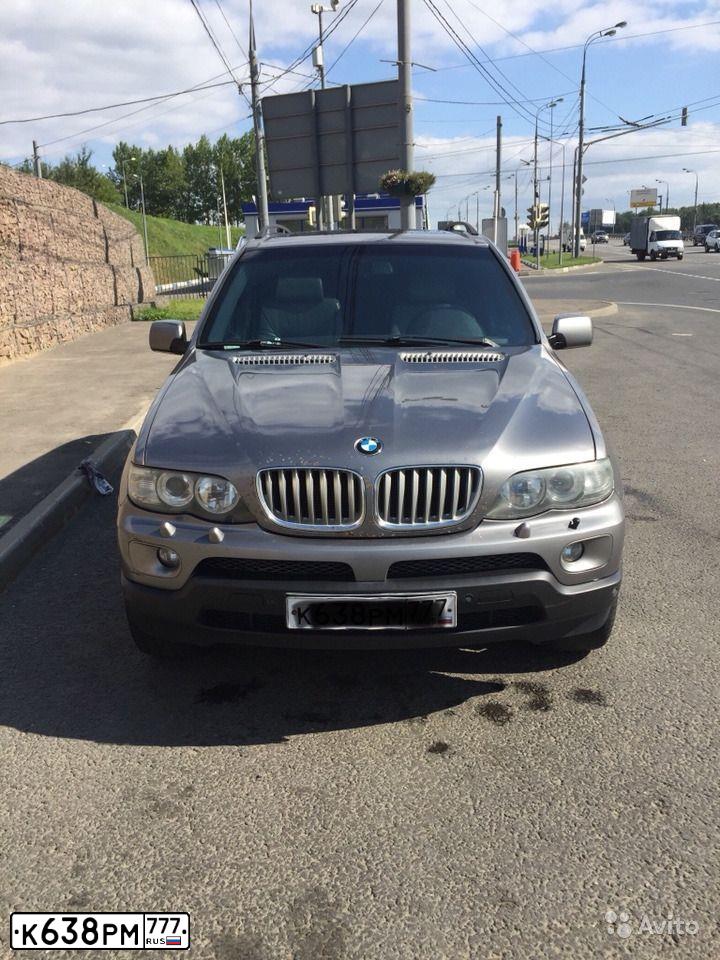 Фото автомобиля BMW X5, 2004 — госномер К638РМ777. Цвет: БЕЛЫЙ (СЕРЫЙ)