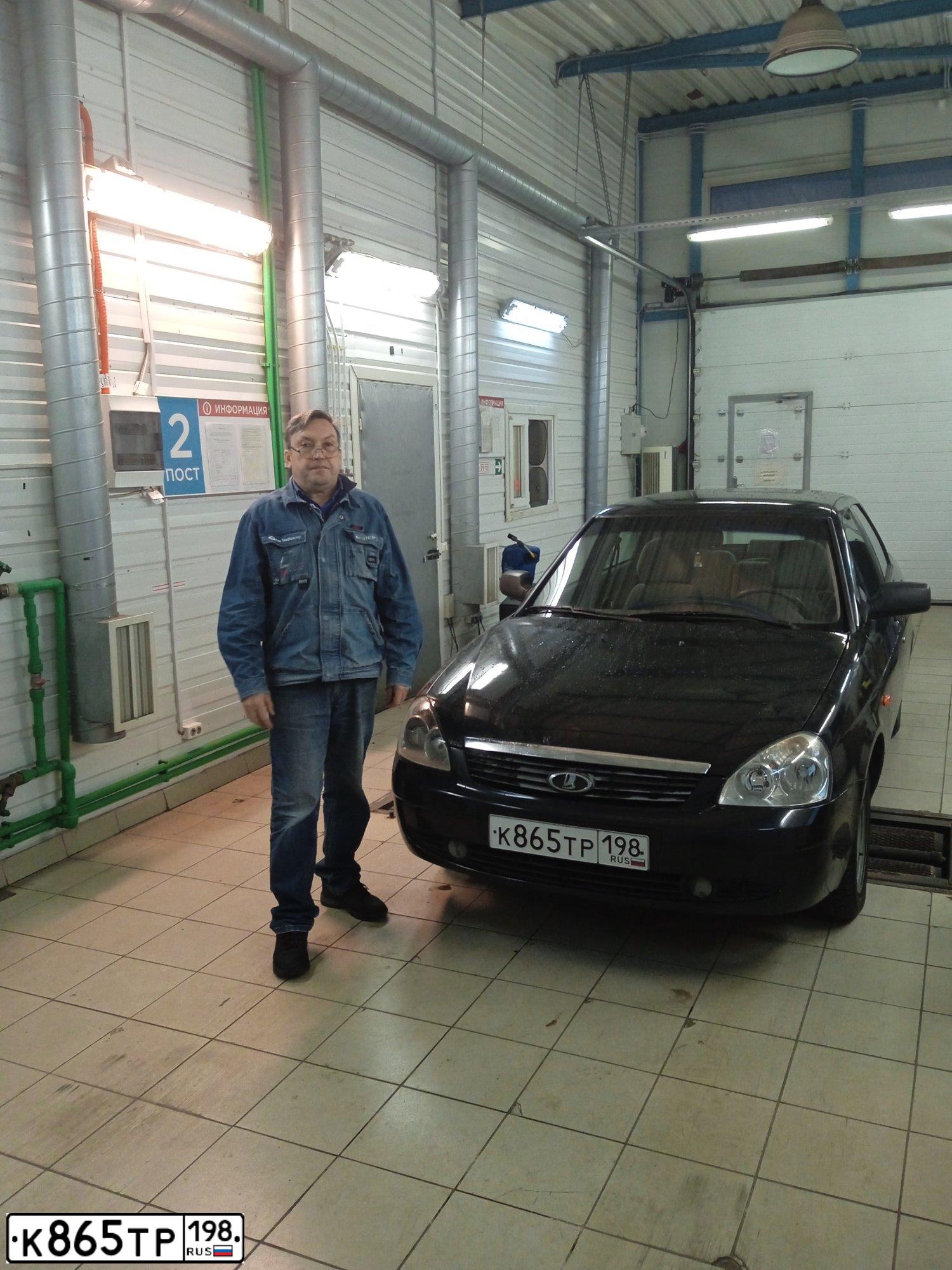 Фото автомобиля LADA 2170 PRIORA, 2007 — госномер Н605ЕВ198. Цвет: ГРАФИТОВЫЙ МЕТАЛЛИК