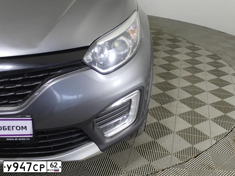 Фото автомобиля RENAULT KAPTUR, 2016 — госномер Т082УР790. Цвет: СЕРЫЙ