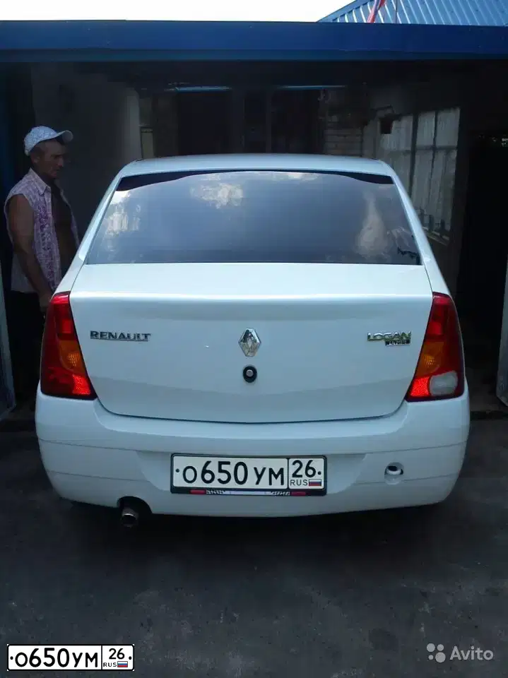 Фото автомобиля RENAULT LOGAN, 2008 — госномер О650УМ26. Цвет: БЕЛЫЙ
