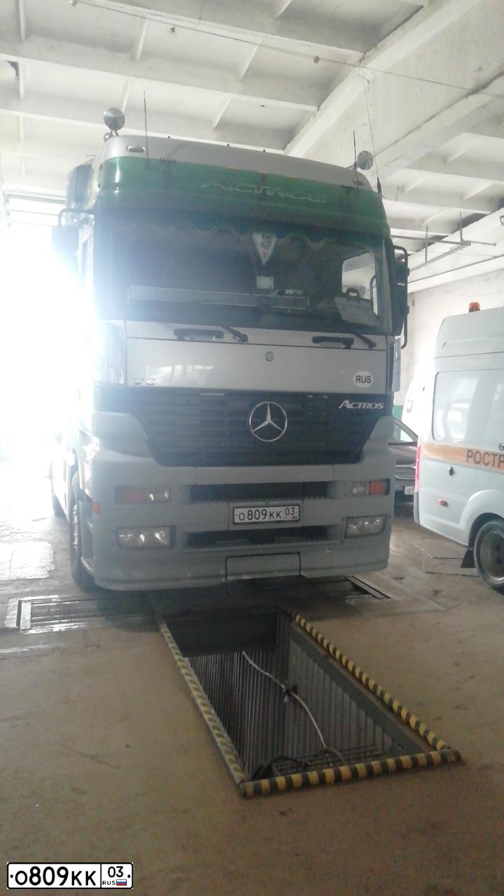 Фото автомобиля MERCEDES ACTROS, 2002 — госномер О809КК03. Цвет: СЕРЕБРИСТЫЙ