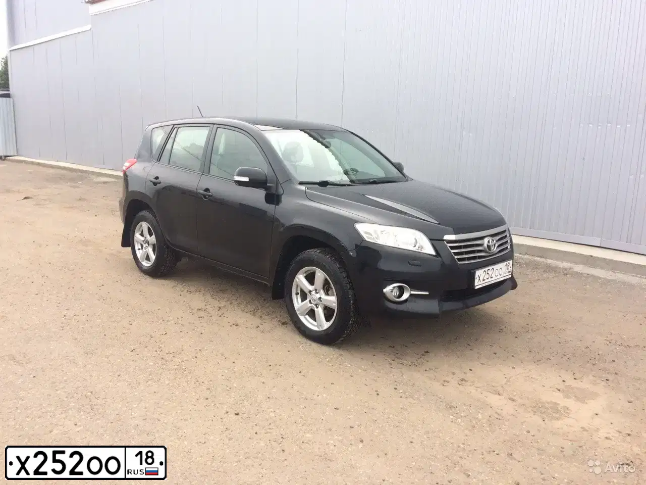 Фото автомобиля TOYOTA  RAV 4, 2011 — госномер О413СУ18. Цвет: ЧЕРНЫЙ