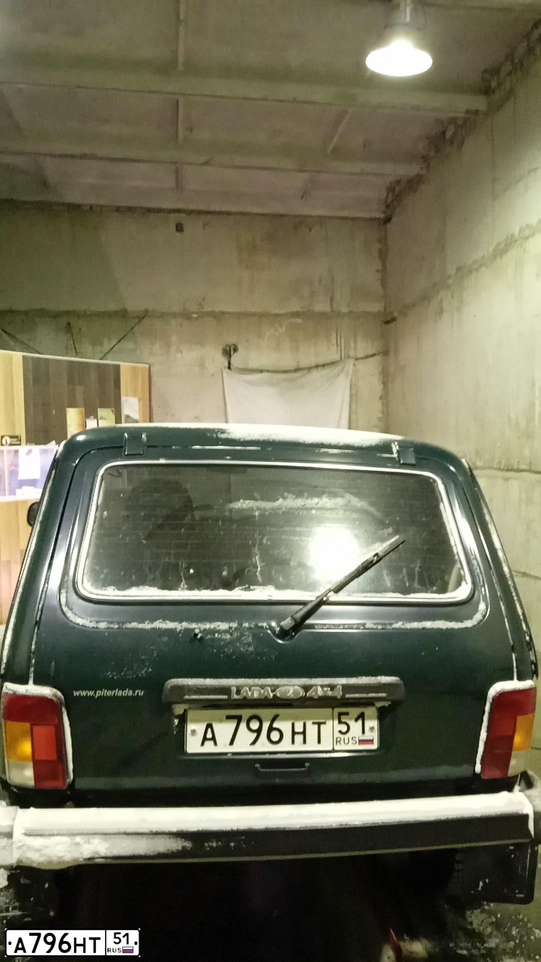 Фото автомобиля LADA 2121 NIVA, 2007 — госномер А796НТ51. Цвет: Темно-зеленый