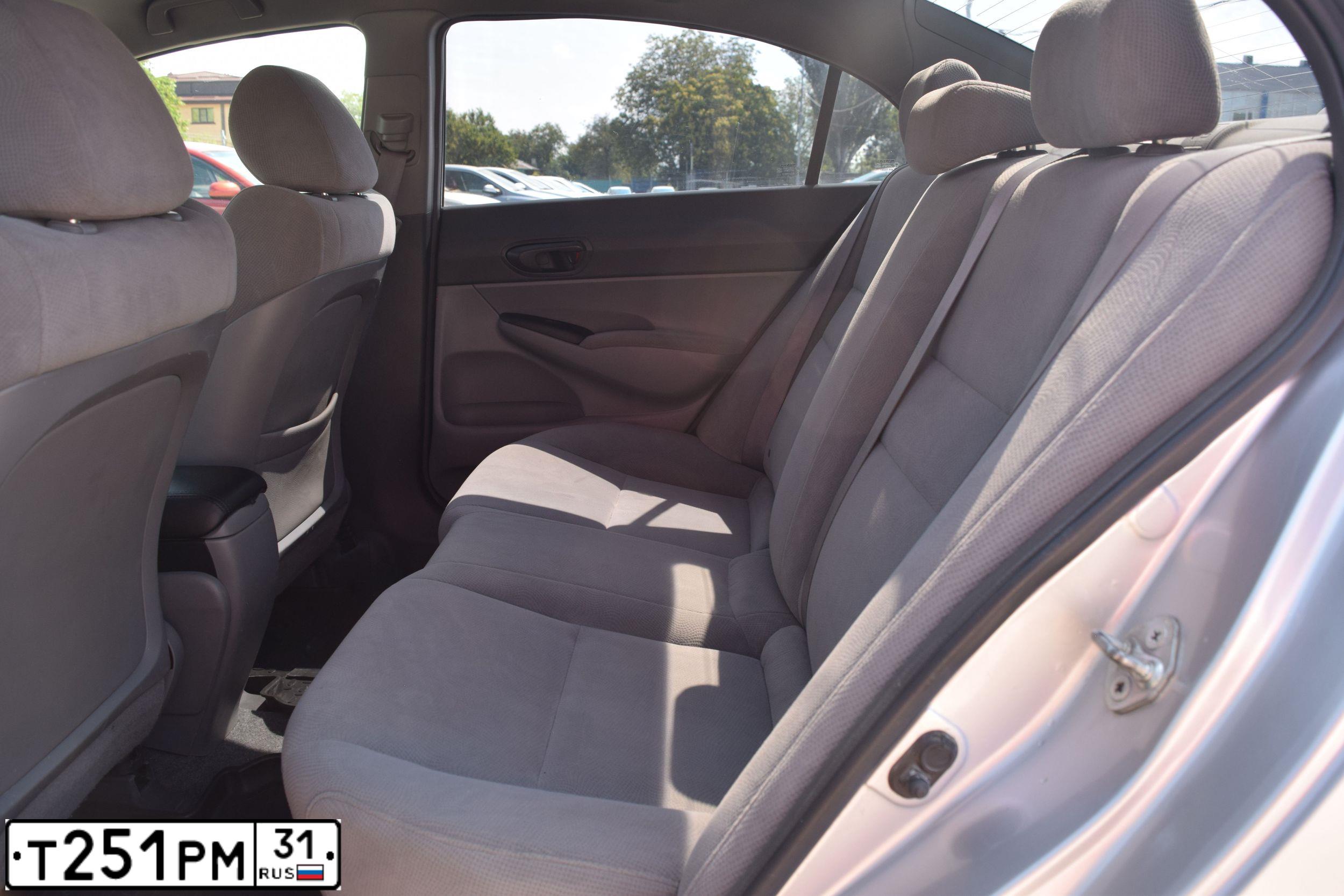 Фото автомобиля HONDA CIVIC, 2008 — госномер Р292ВУ761. Цвет: Серебристый
