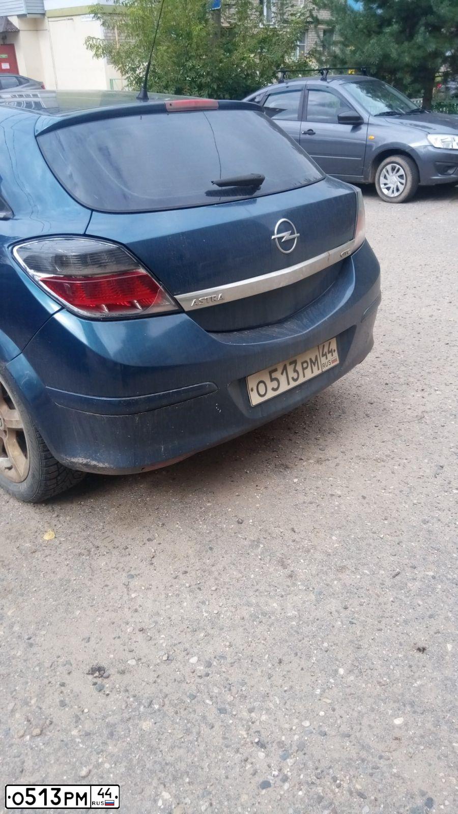 Фото автомобиля OPEL ASTRA, 2007 — госномер О513РМ44. Цвет: ТЕМНО-СИНИЙ