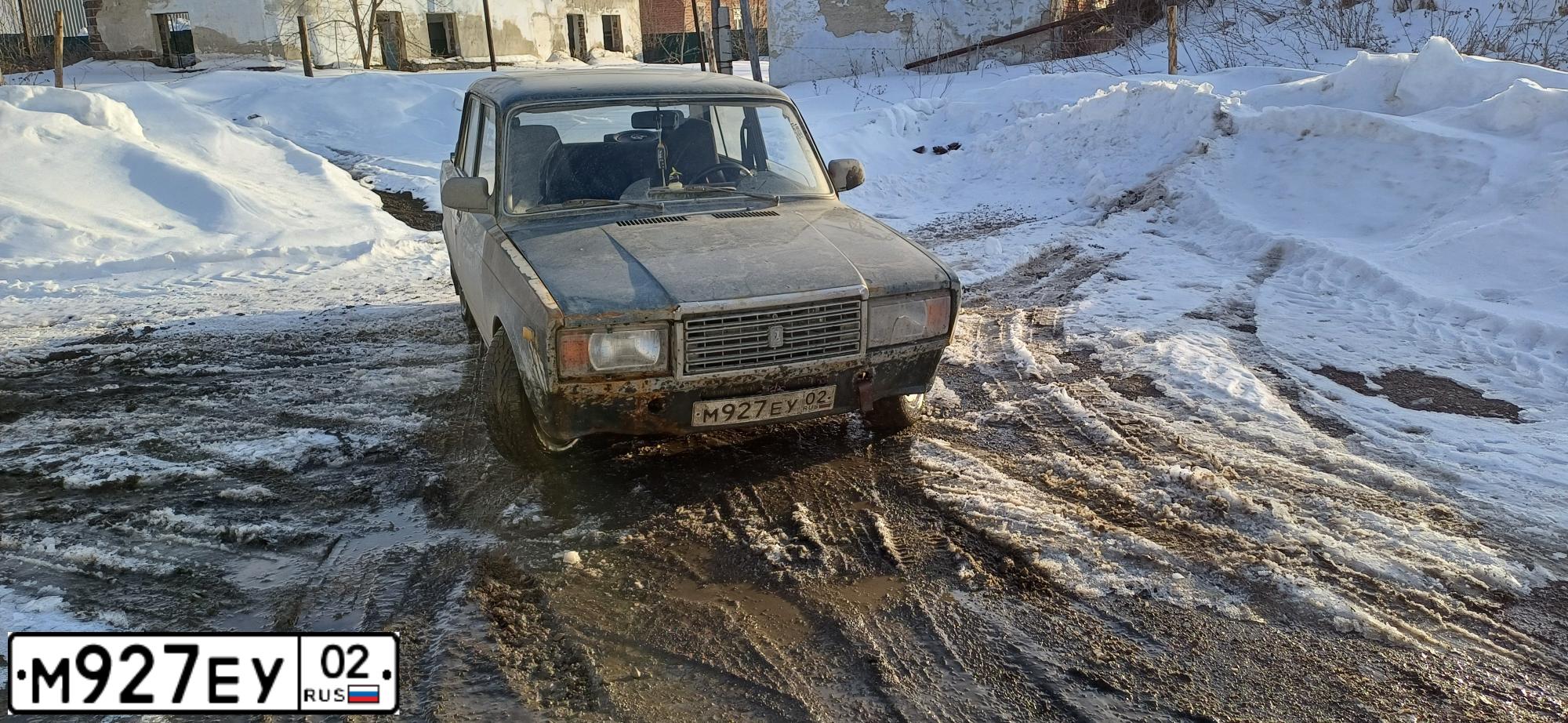 Фото автомобиля LADA 2107, 2006 — госномер М927ЕУ02. Цвет: Сине-зеленый