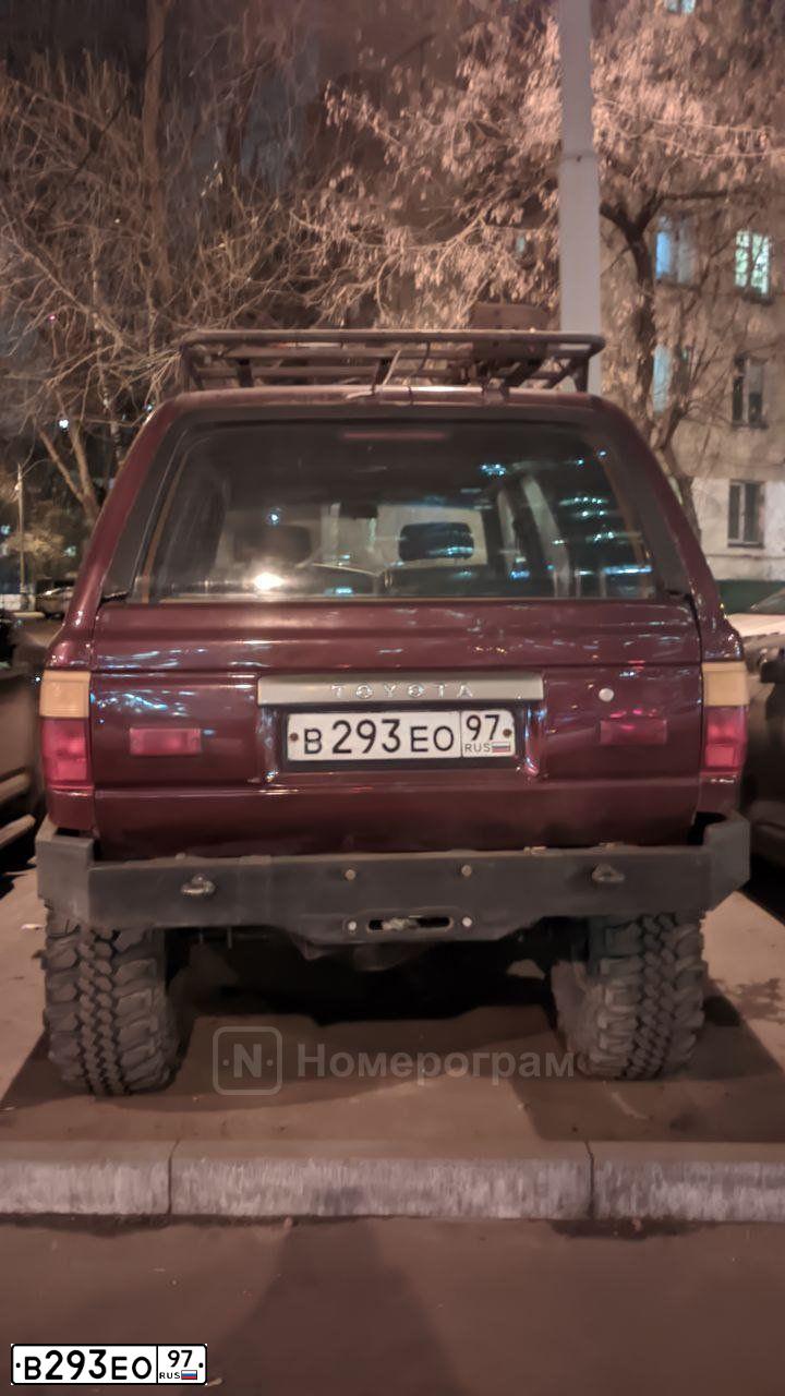 Фото автомобиля TOYOTA RUNNER, 1994 — госномер В293ЕО97. Цвет: КРАСНЫЙ
