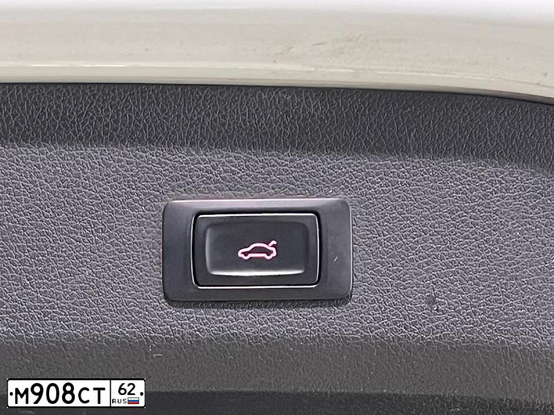 Фото автомобиля AUDI Q7, 2013 — госномер У277ОМ62. Цвет: Белый