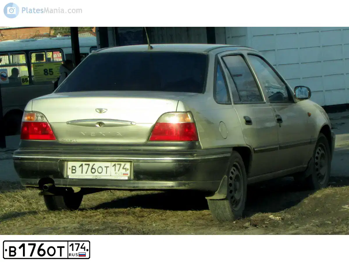 Фото автомобиля DAEWOO NEXIA, 2006 — госномер С451ВС774. Цвет: ПЕРЛАМУТРОВО-СЕРЕБР