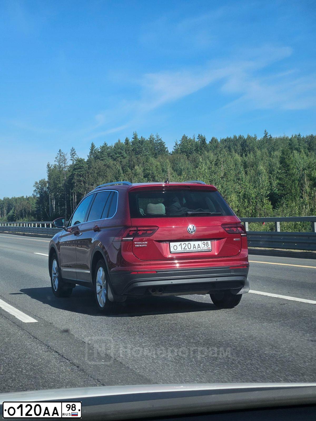 Фото автомобиля NISSAN QASHQAI, 2011 — госномер А137НН198. Цвет: СВЕТЛО-КОРИЧНЕВЫЙ