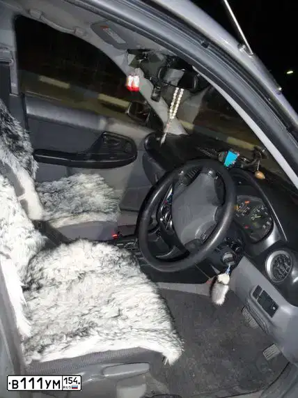 Фото автомобиля MERCEDES GL-KLASSE, 2012 — госномер В111УМ154. Цвет: Белый