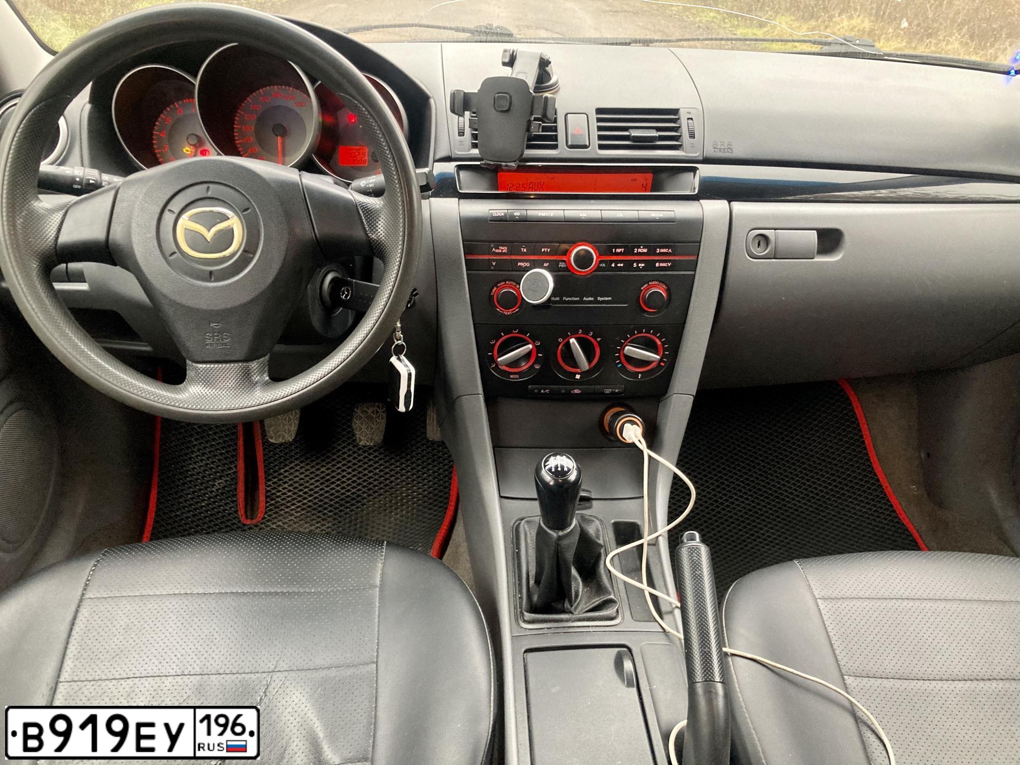 Фото автомобиля MAZDA 3, 2007 — госномер В919ЕУ196. Цвет: Красный