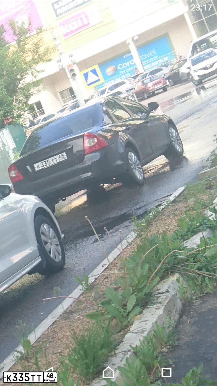 Фото автомобиля FORD FOCUS, 2008 — госномер О444ЕА136. Цвет: ЧЕРНЫЙ