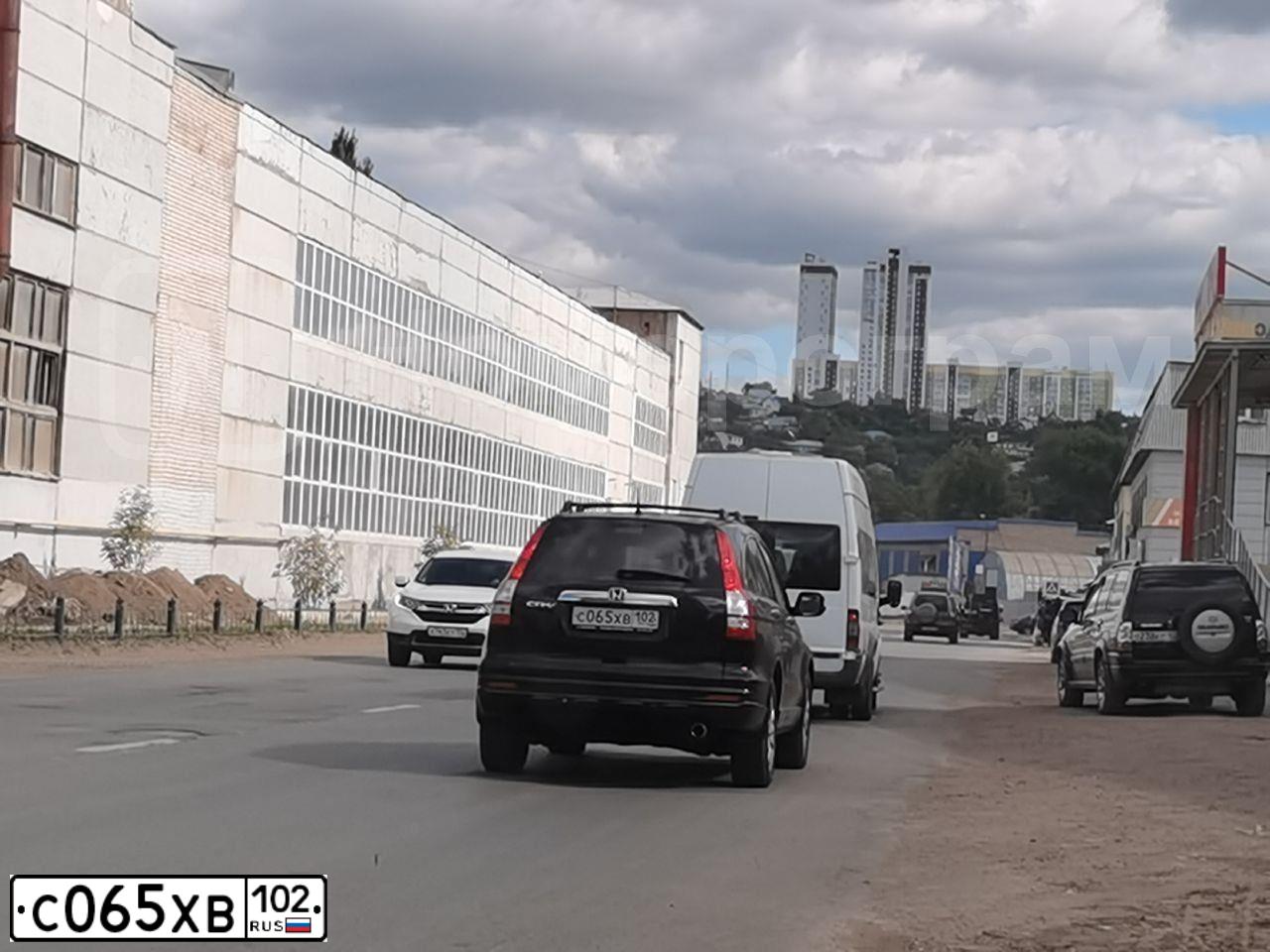 Фото автомобиля HONDA CR-V, 2011 — госномер С065ХВ102. Цвет: ЧЕРНЫЙ