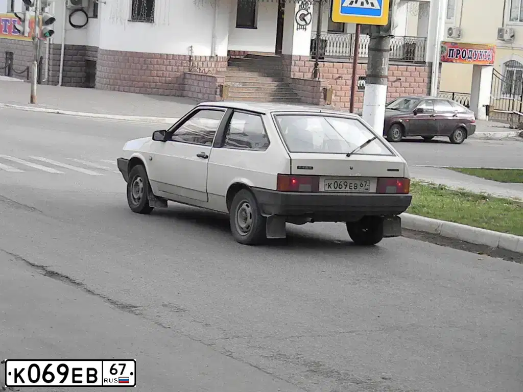Фото автомобиля LADA 2108 SAMARA, 1990 — госномер К069ЕВ67. Цвет: СВЕТЛО-БЕЖЕВЫЙ