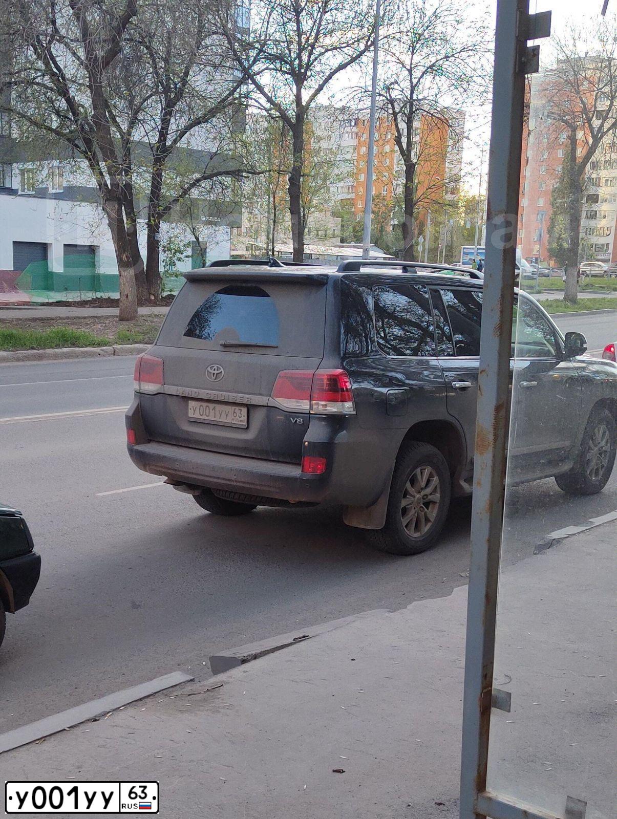 Фото автомобиля LEXUS RX, 2011 — госномер У001УУ63. Цвет: ЧЕРНЫЙ