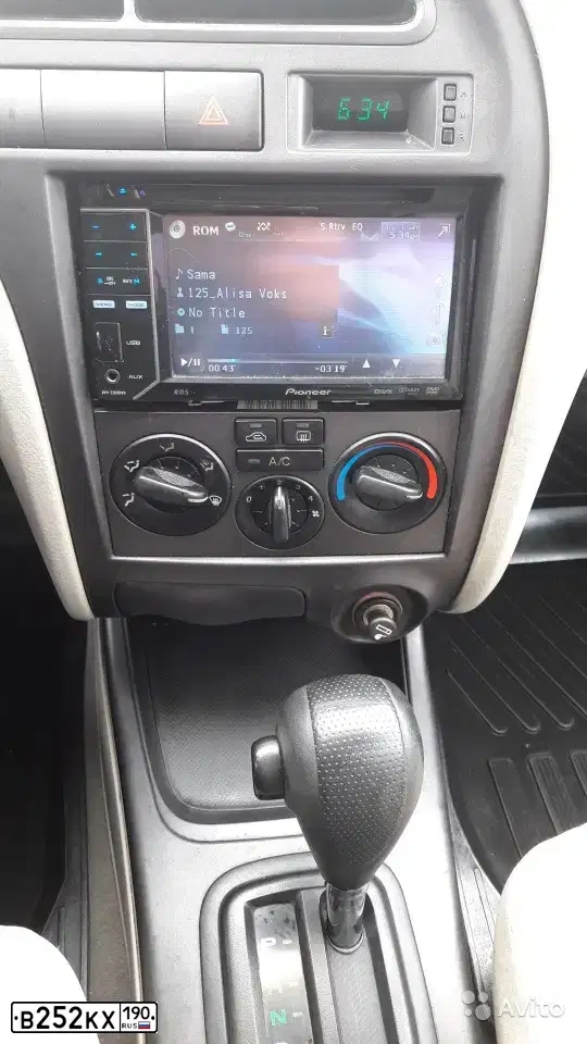 Фото автомобиля HYUNDAI I ELANTRA, 2002 — госномер В252КХ190. Цвет: ЗОЛОТИСТЫЙ