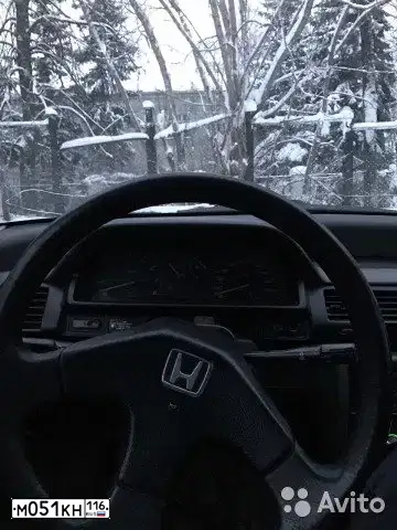 Фото автомобиля HONDA CIVIC, 1989 — госномер У581РМ790. Цвет: ЧЕРНЫЙ