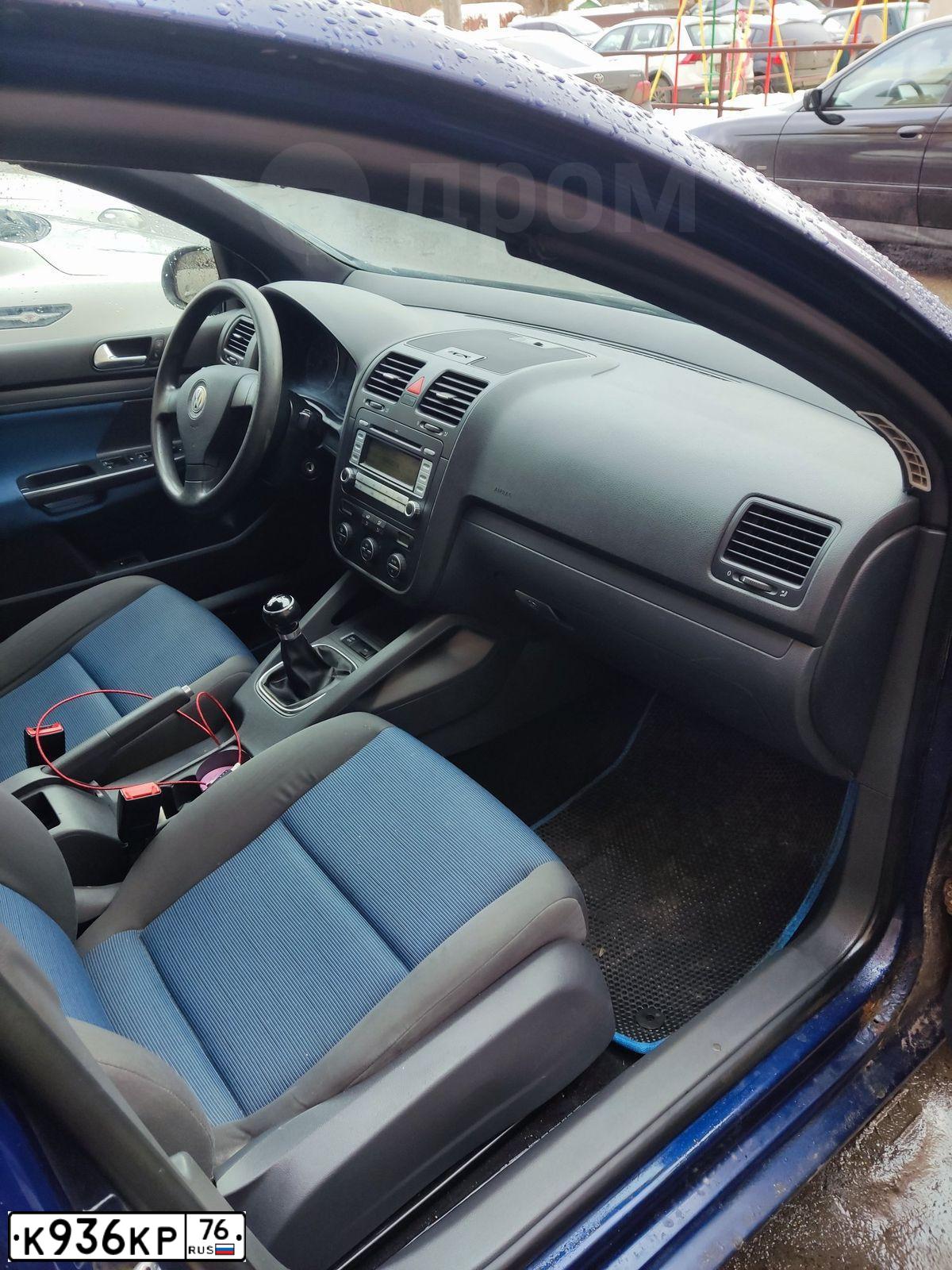 Фото автомобиля VOLKSWAGEN GOLF, 2008 — госномер Н989АЕ550