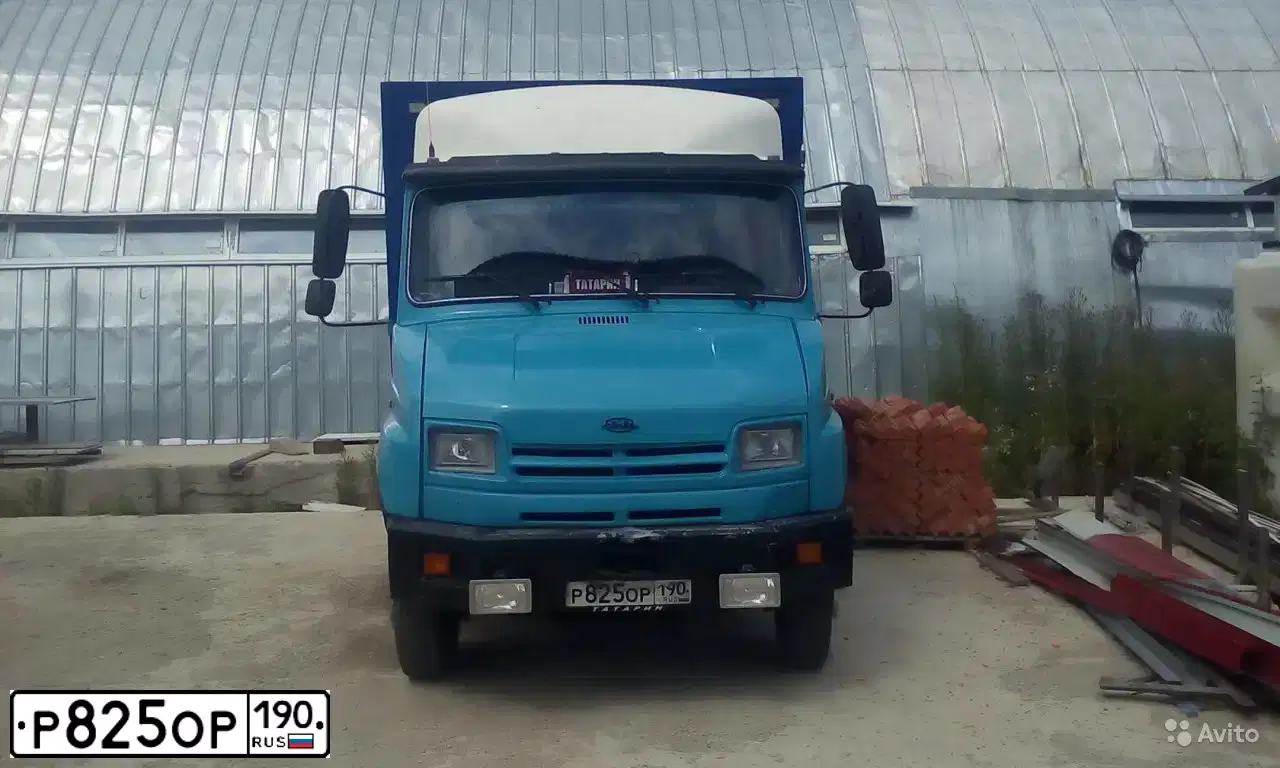 Фото автомобиля LADA 2190 GRANTA, 2013 — госномер О692УТ190. Цвет: СИНЕ-ЧЕРНЫЙ