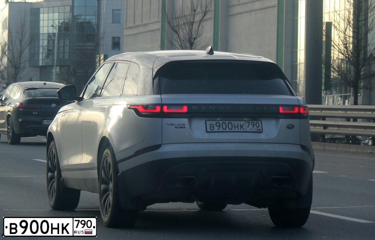 Фото автомобиля LAND ROVER RANGE ROVER, 2019 — госномер М818ТК82. Цвет: Серебристый