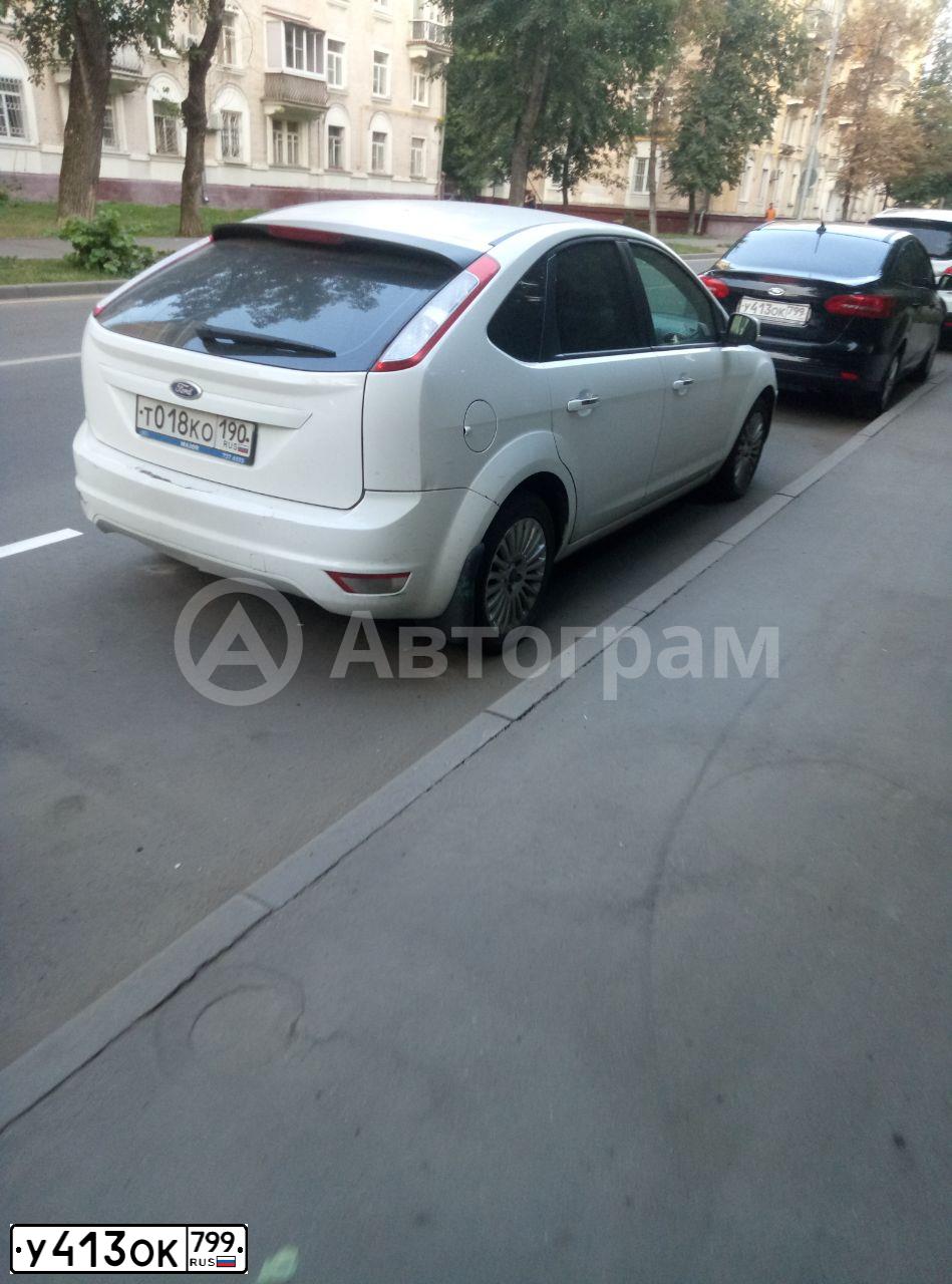 Фото автомобиля FORD FOCUS, 2018 — госномер У413ОК799. Цвет: ЧЕРНЫЙ