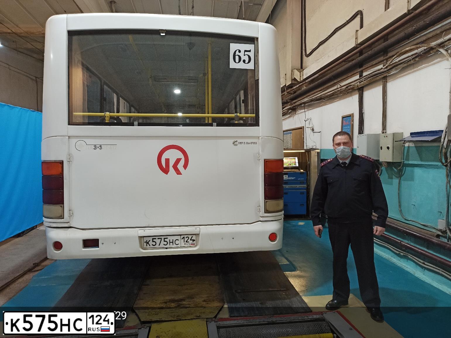 Фото автомобиля PAZ 3204, 2013 — госномер М714КА702. Цвет: Белый