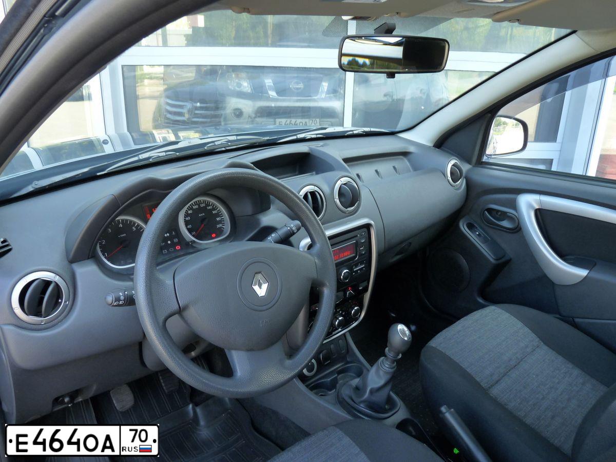 Фото автомобиля NISSAN PATHFINDER, 2012 — госномер Е464ОА70. Цвет: СЕРЕБРИСТЫЙ