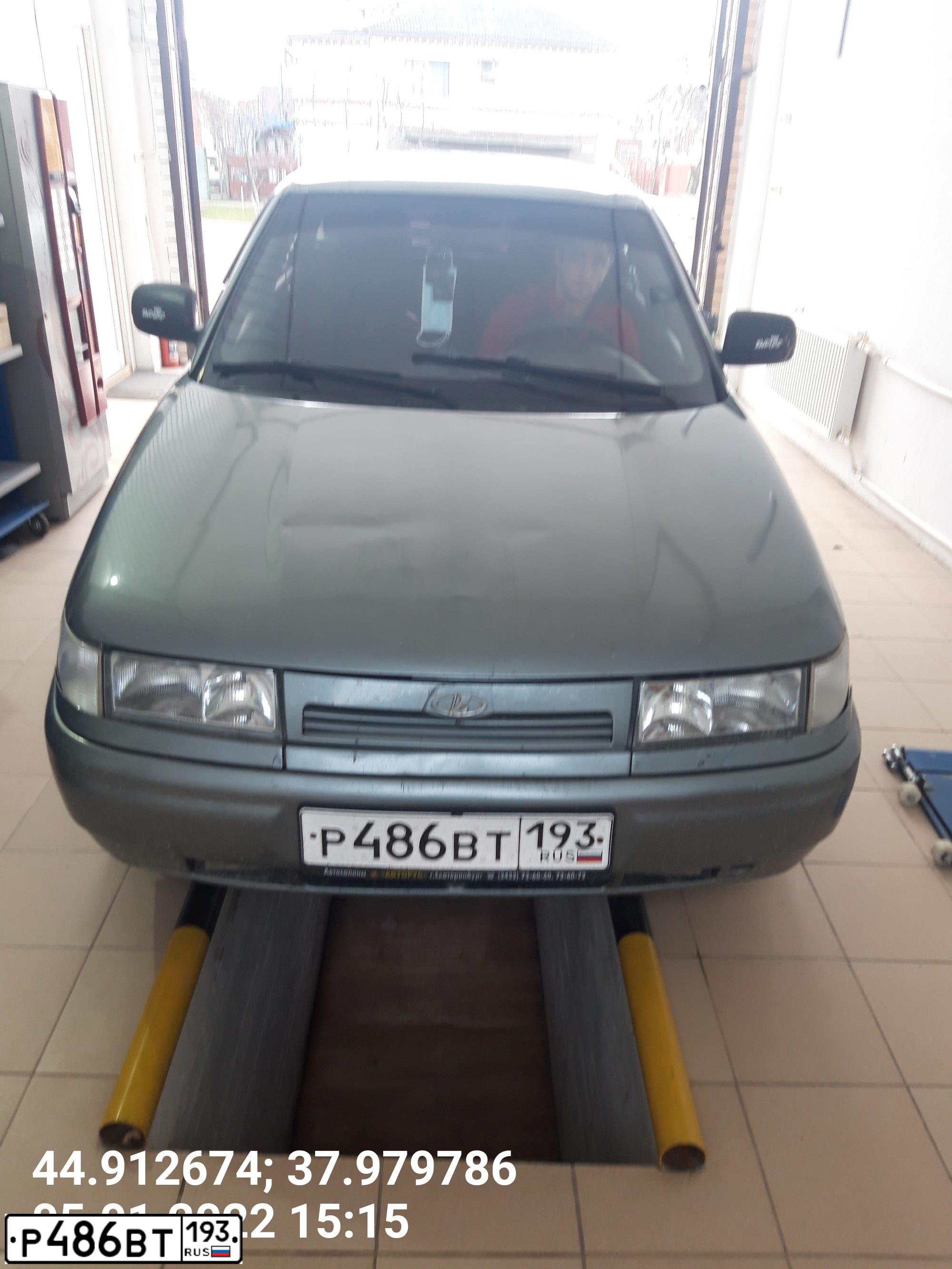 Фото автомобиля LADA 2112 LADA, 2006 — госномер А684НК09. Цвет: СЕРО-ЗЕЛЕНЫЙ