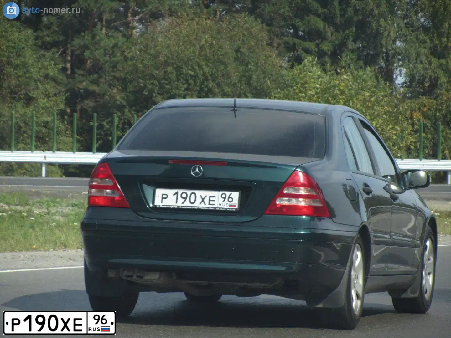 Фото автомобиля MERCEDES C-KLASSE, 2002 — госномер Р190ХЕ96. Цвет: ЗЕЛЕНЫЙ