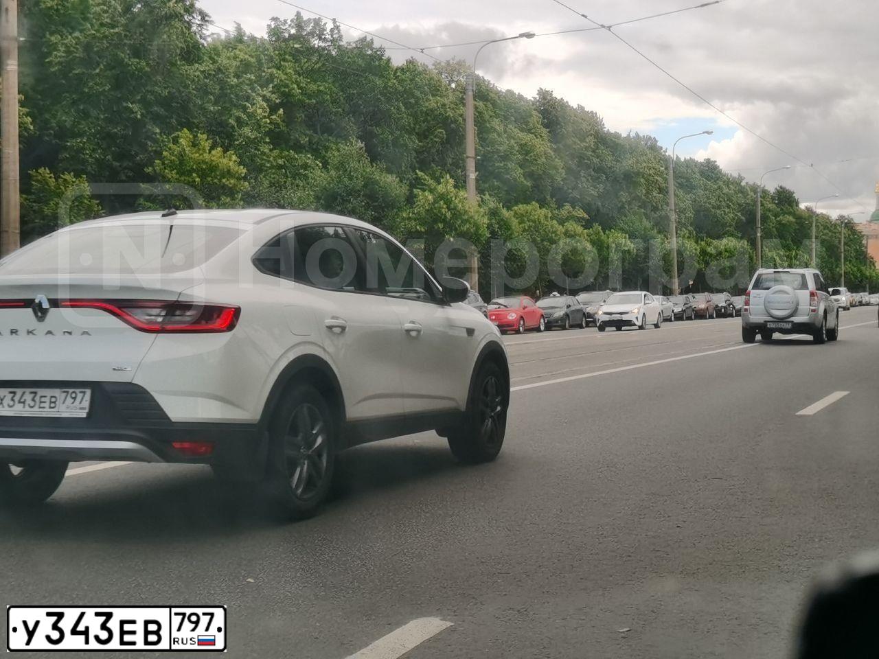 Фото автомобиля MERCEDES GL-KLASSE, 2013 — госномер У343ЕВ797. Цвет: ЧЕРНЫЙ