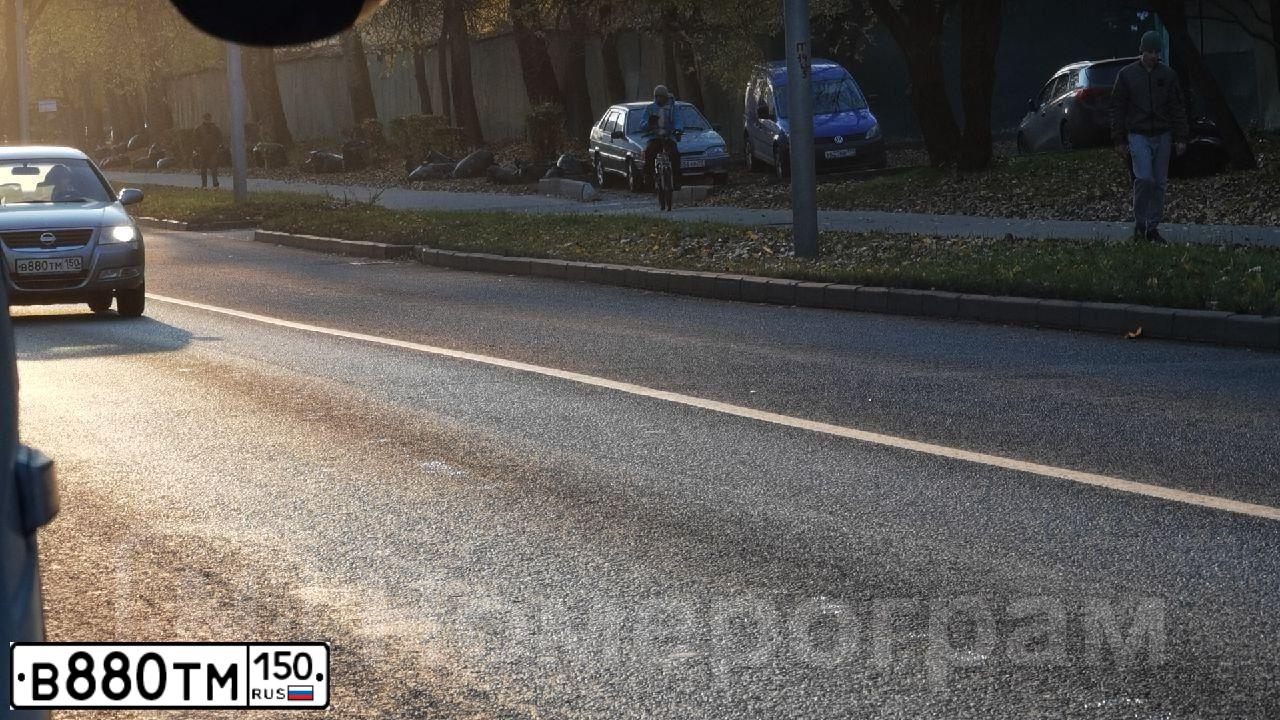 Фото автомобиля NISSAN ALMERA, 2008 — госномер В880ТМ150. Цвет: СЕРЕБРИСТЫЙ