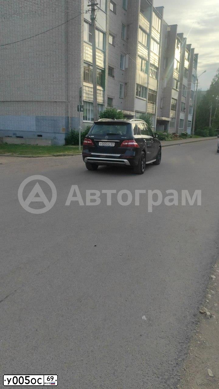Фото автомобиля AUDI Q3, 2011 — госномер С837ТХ69. Цвет: ЧЕРНЫЙ