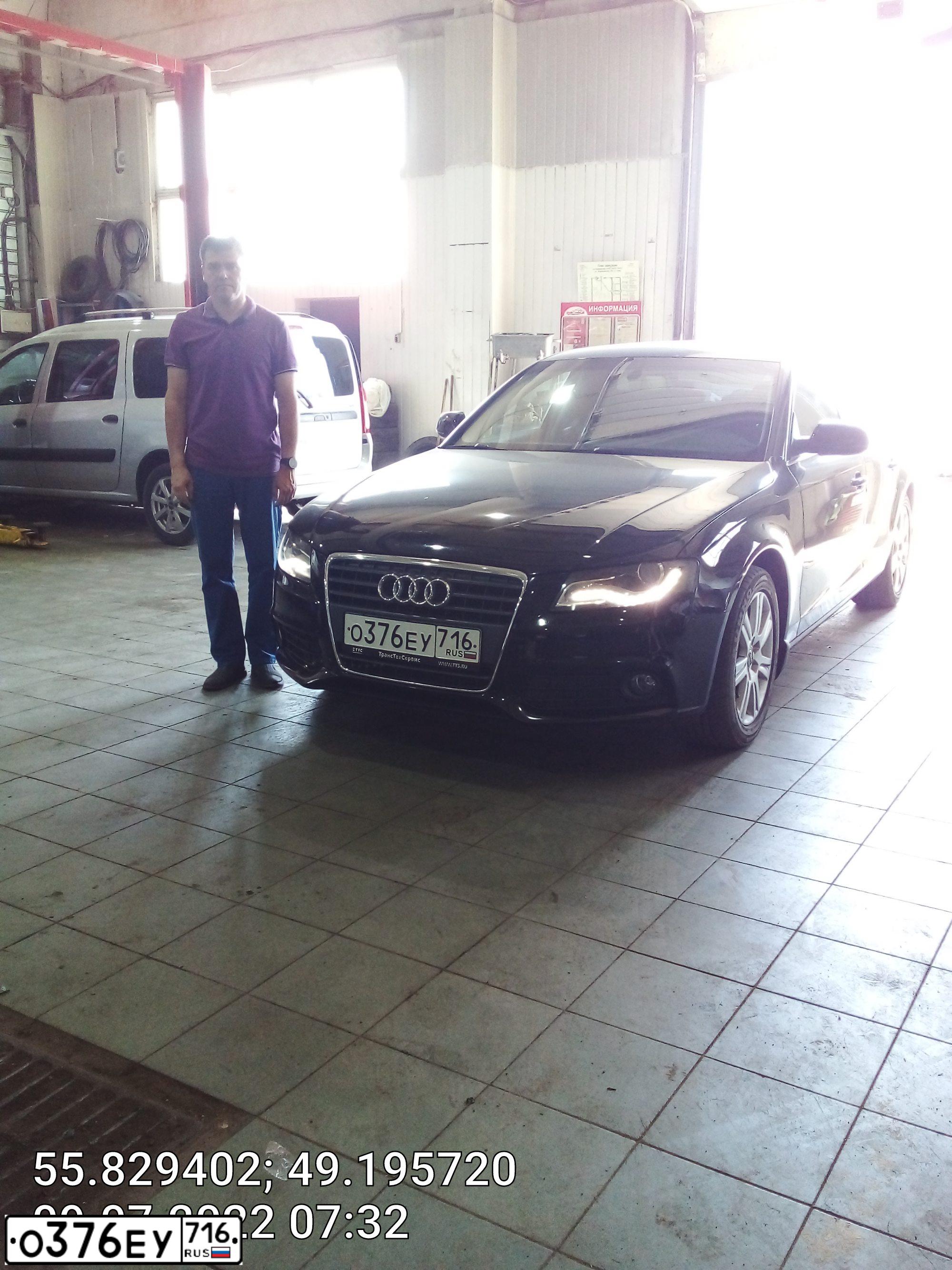 Фото автомобиля AUDI A4, 2010 — госномер О335НН716. Цвет: ЧЕРНЫЙ