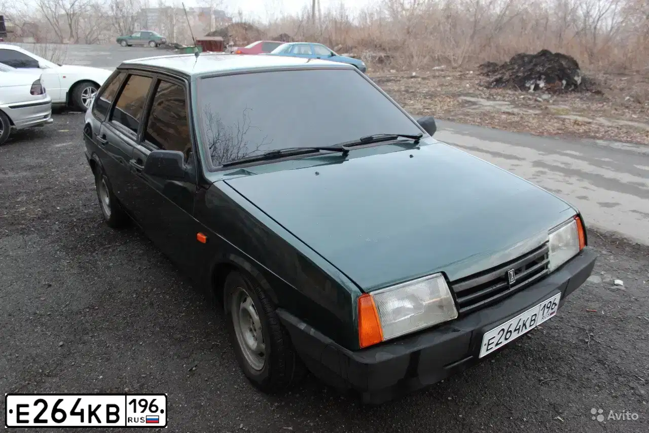 Фото автомобиля LADA 2109 SAMARA, 2003 — госномер М744НО196. Цвет: Темно-зеленый