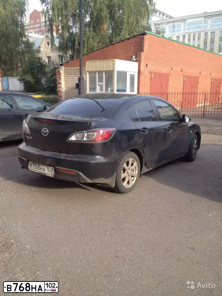 Фото автомобиля MAZDA 3, 2010 — госномер В768НА102. Цвет: БЕЛЫЙ